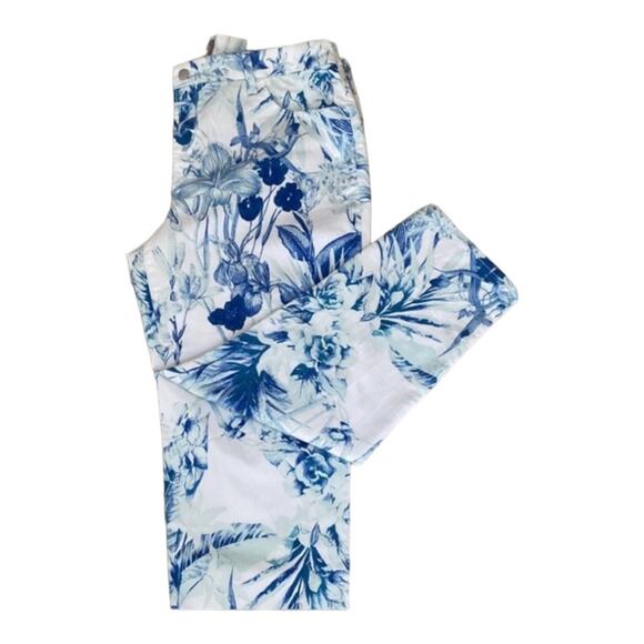 Chico's 16 Denim Jeans Plus Girlfriend Ankle 3 Pants Boho Palm Resort White blue - Picture 1 of 11